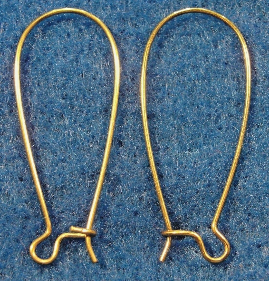 100Pcs. WHOLESALE Unplated BRASS KIDNEY 33mm Earwires Hook Tibetan Earring Q0675