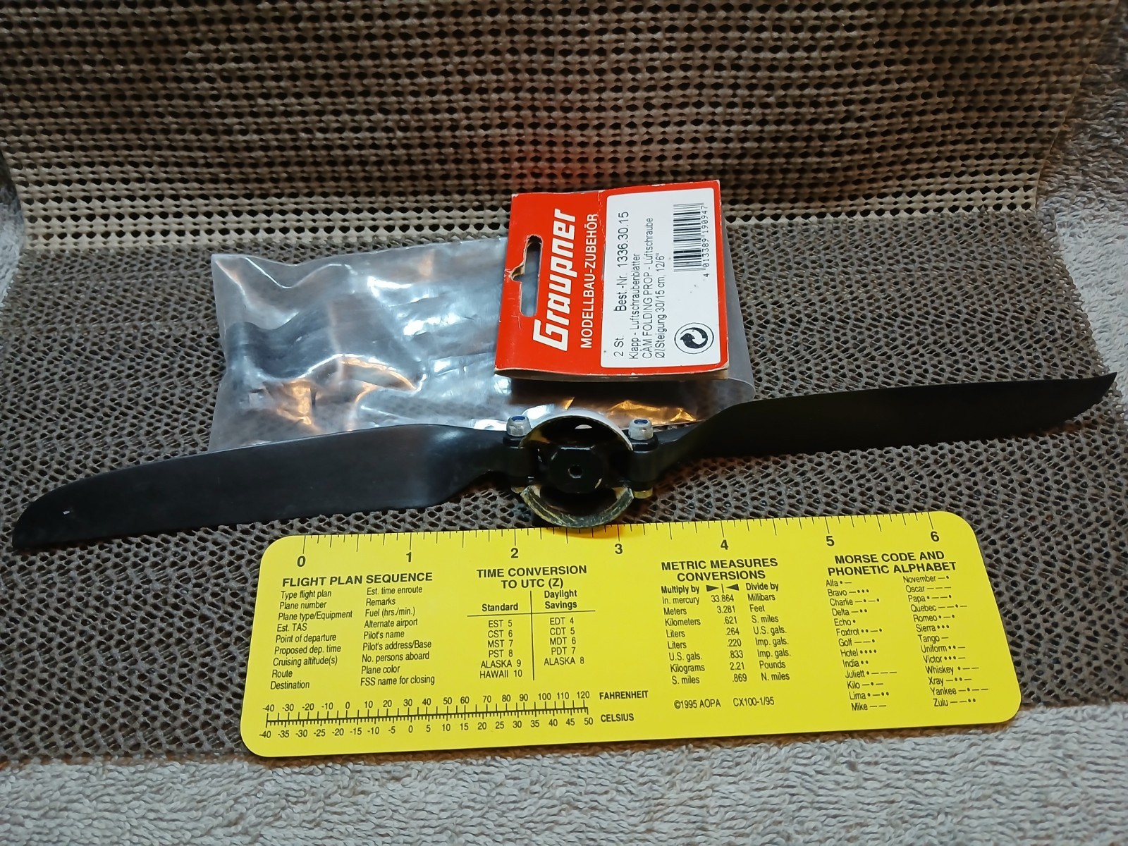 GRAUPNER*MODEL AIRPLANE ENGINE PARTS*FOLDING PROPELLERS*SP*NOS*OP*SAI