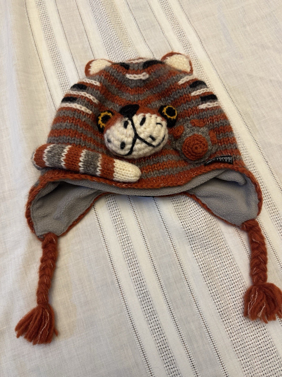 Everest Designs Kids 5-12 Tiger Aviator Knit Ear Flap Hat Lined Tasseled