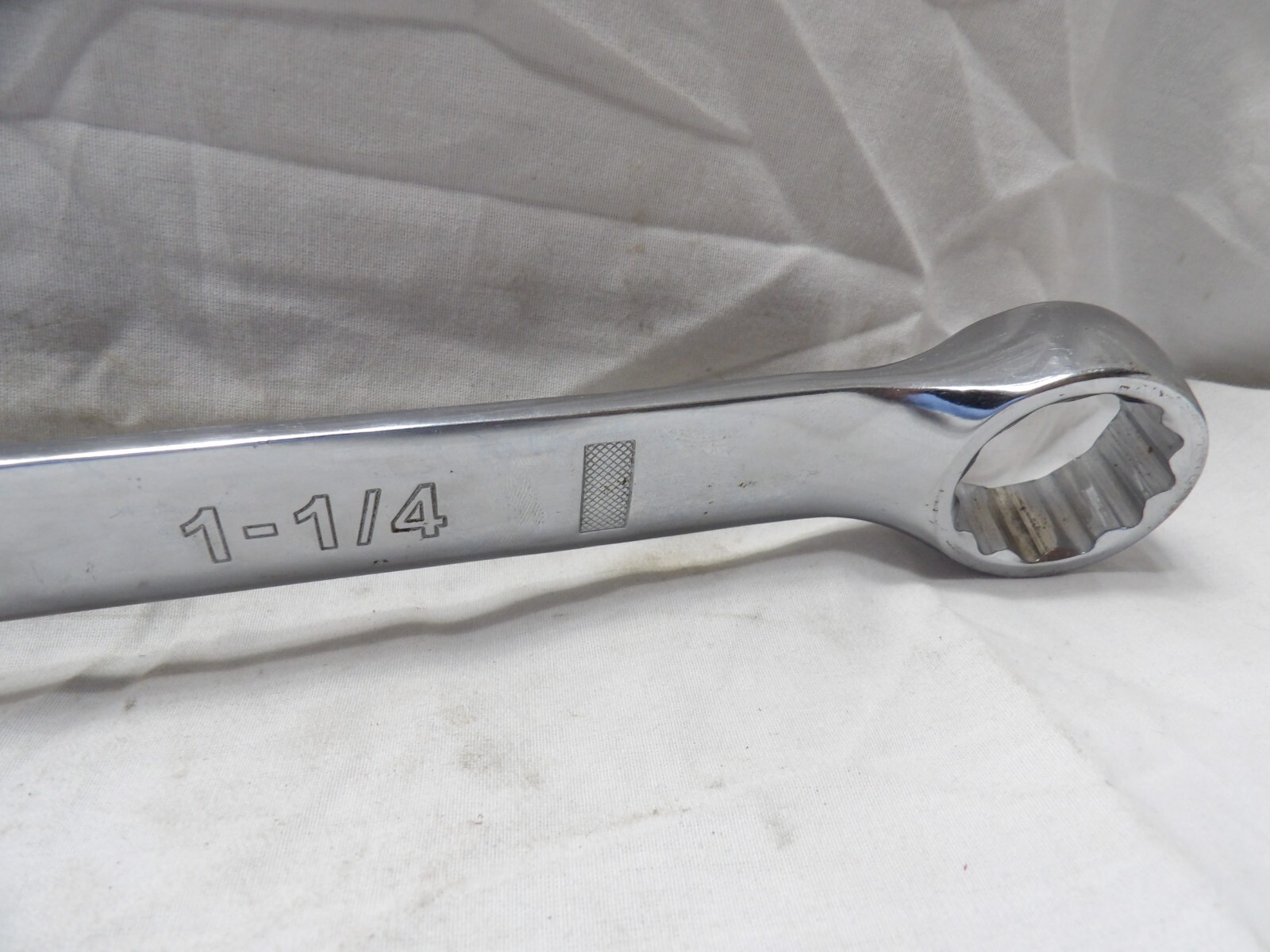 DeWalt 1-1/4" Combination Wrench #DWMT75187