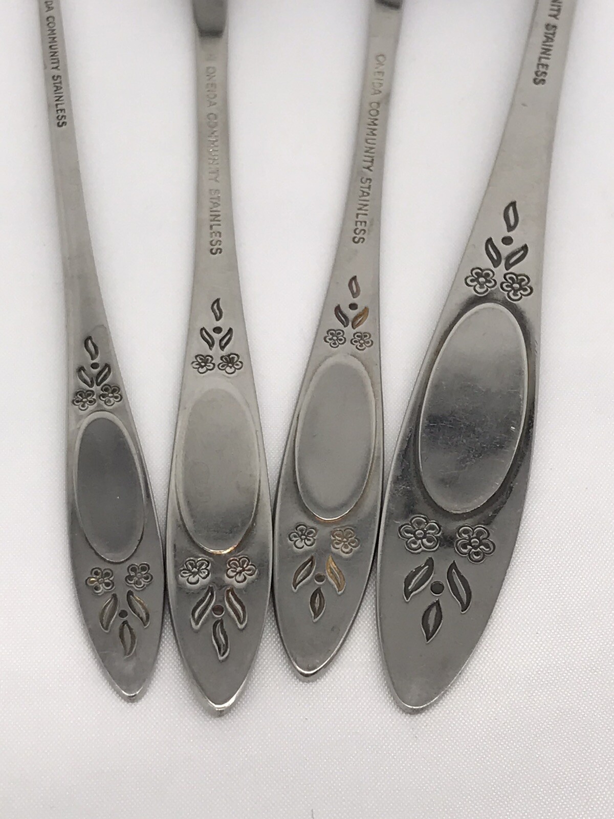 4 Piece Oneida Community Stainless Vignette Serving Lot