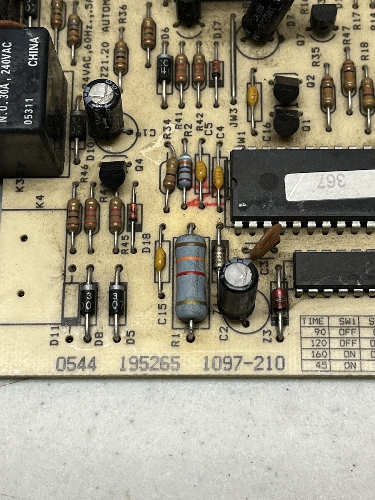 Reznor Honeywell Furnace Ignition Control Board 1097-83-2111A / 1097-210 HVAC