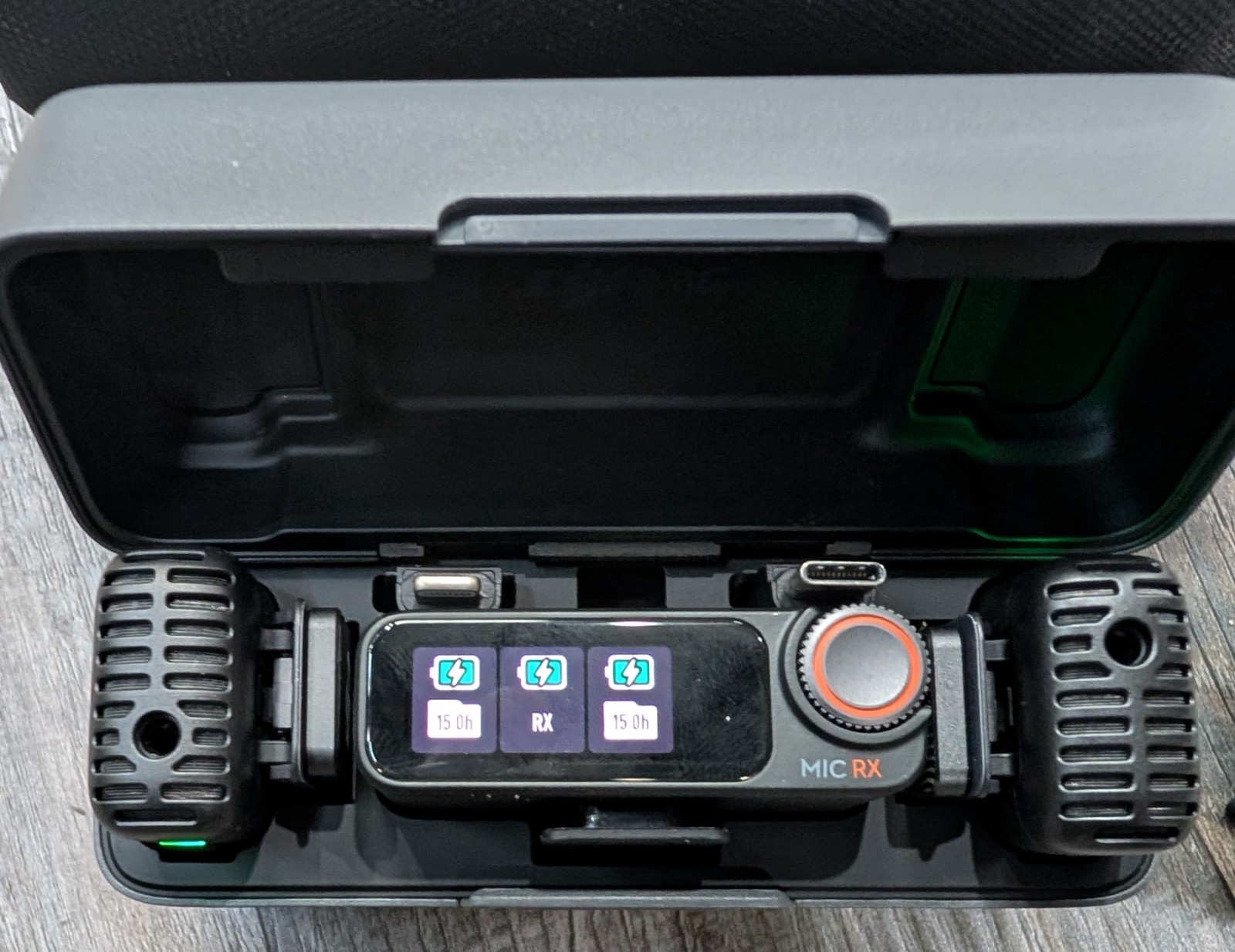 DJI Mic 2 (2 TX+1 RX+Charging Case) Wireless Microphone Kit