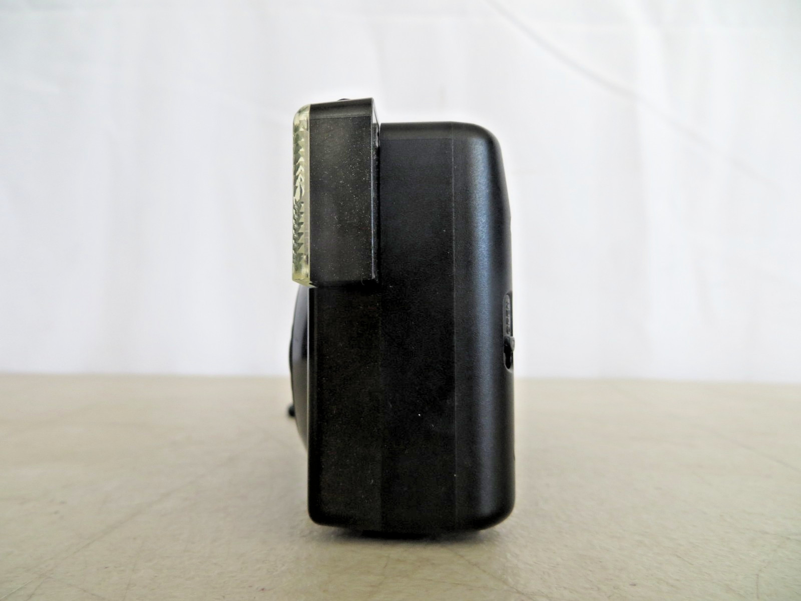 Canon Snappy S 35mm Point & Shoot Fully Automatic Camera W/Flash Black Tested
