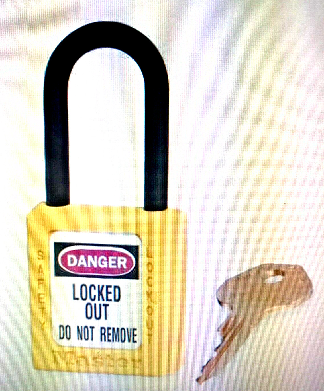 MASTER LOCK 406YLW Lockout Padlock, Keyed Diff., Yellow, 1-3/4"H - NIB