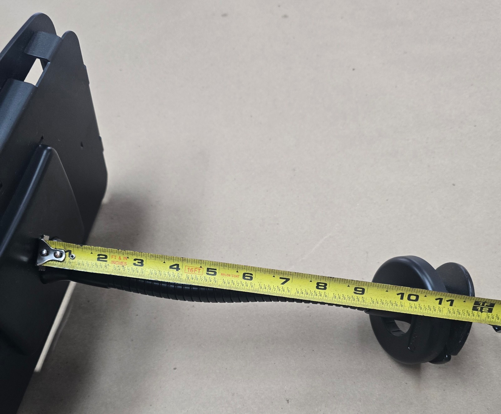 IPAD HOLDER COMPULOCKS W/ADJUSTIBLE ARM. NO KEY TO THE LOCKS!