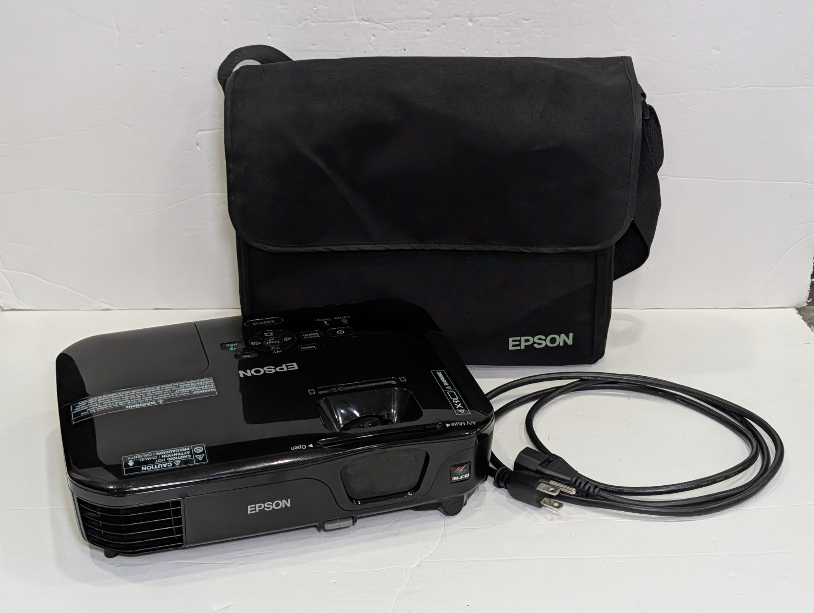 EPSON LCD Projector H429A Lamp Hours 707 w/ Power Cable and Carrying Case