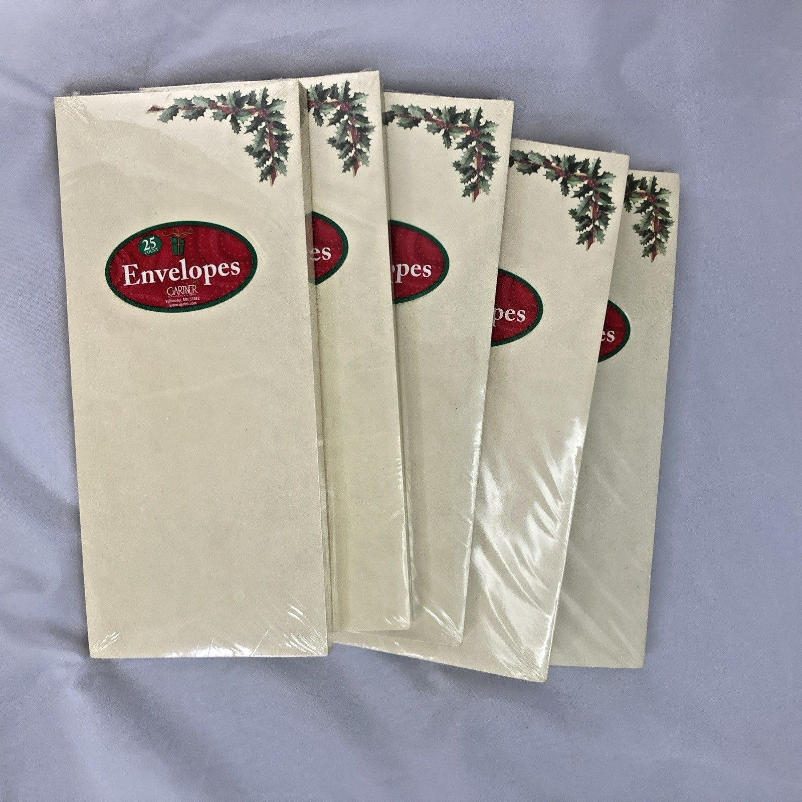 Pkgs of 25 Gartner Christmas Holiday Envelopes Green Holly Leaves Red Berries