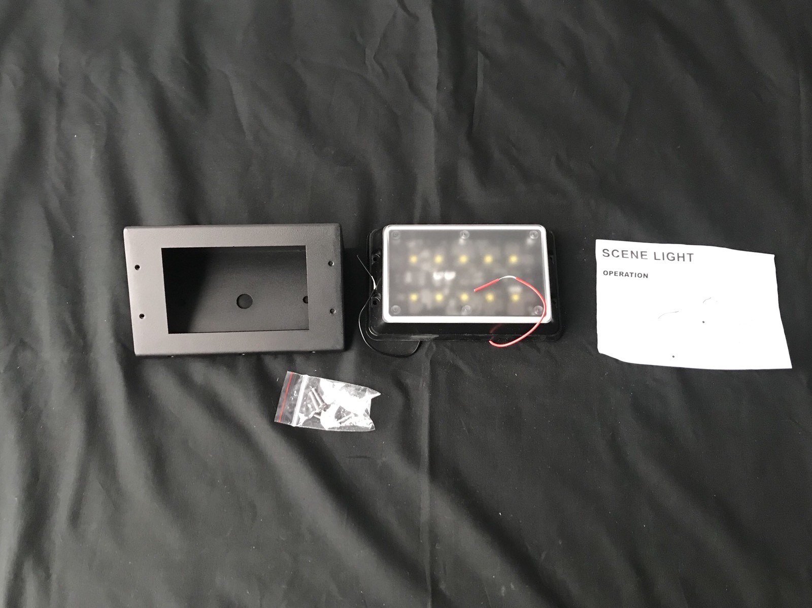Total Source SYLED-SL10 LED Scene Lighy W/ Base Black 10 LEDs NEW IN BOX