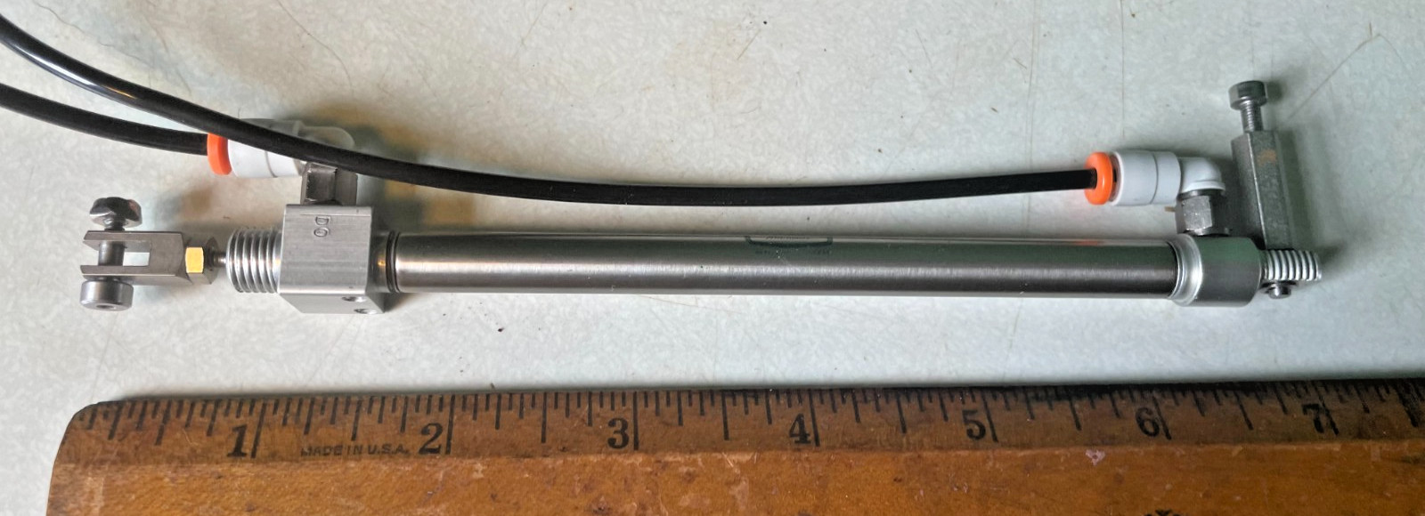 Clippard Minimatic Pneumatic Cylinder/Linear Actuator with 4" Extension