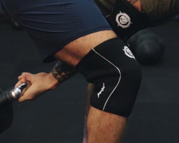 Knee Sleeves (1 Pair), 7mm Compression Knee Braces for Large Black
