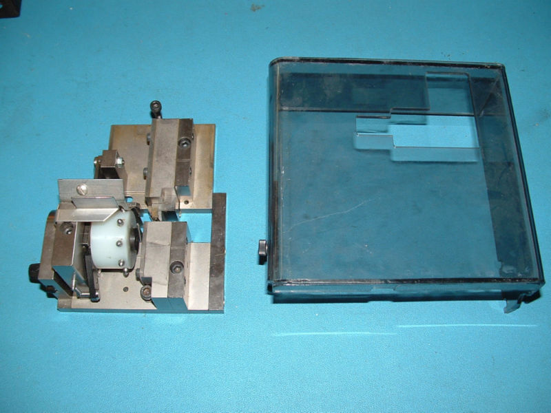 Manix CF-21340 Taped Radial Feeder Attachment with Die