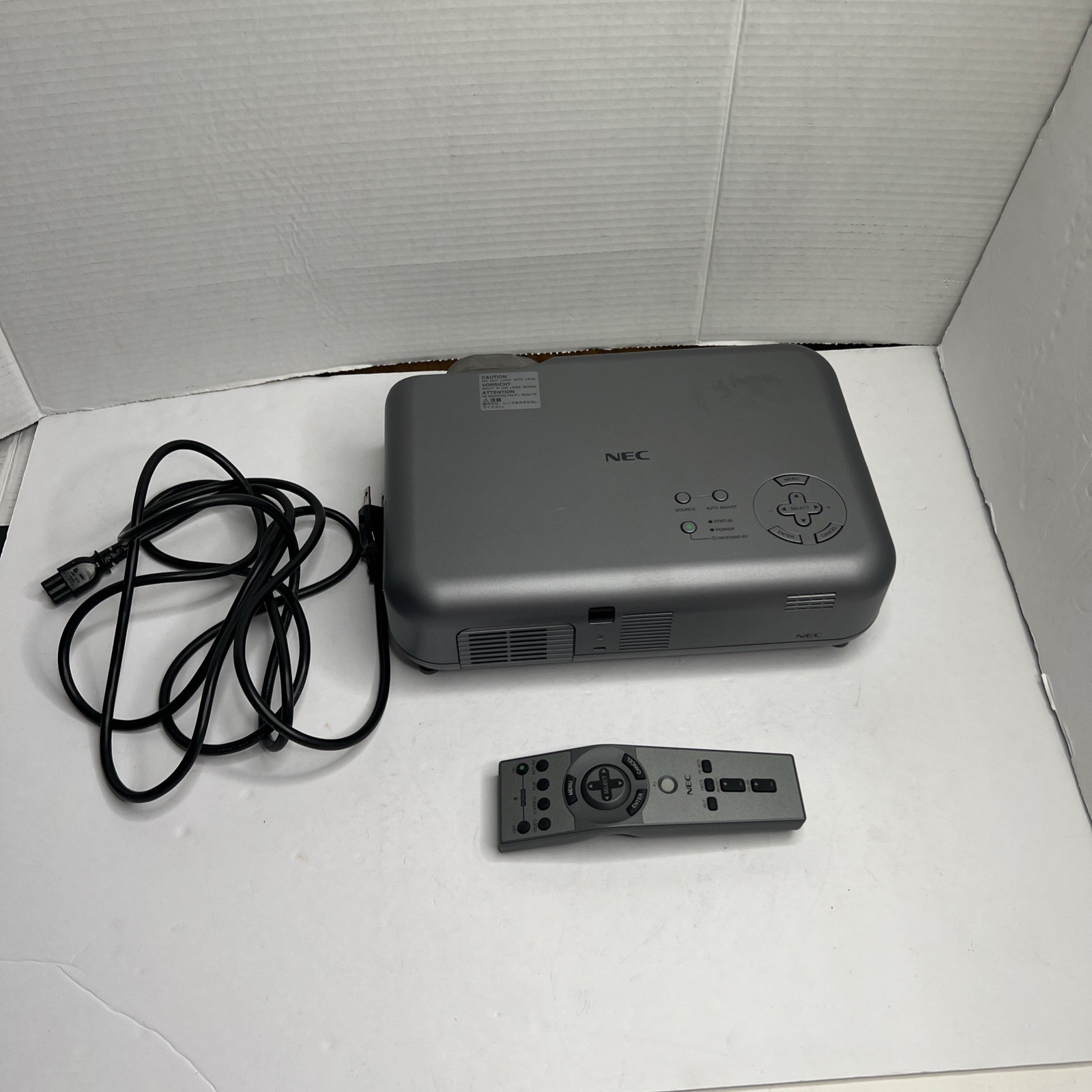 NEC VT45K Video Projector