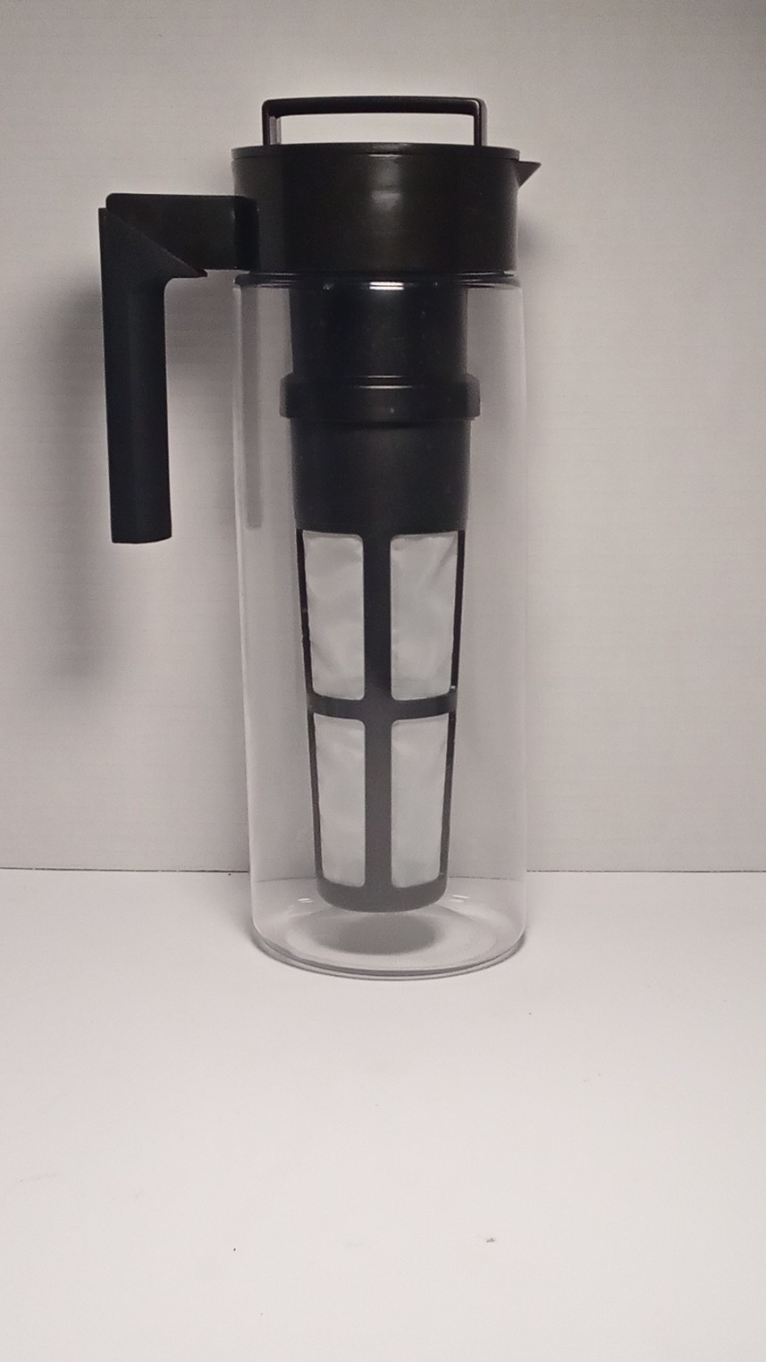 Sambuja Tea Maker Manual Black Removable Filter Basket Matte Plastic takeya