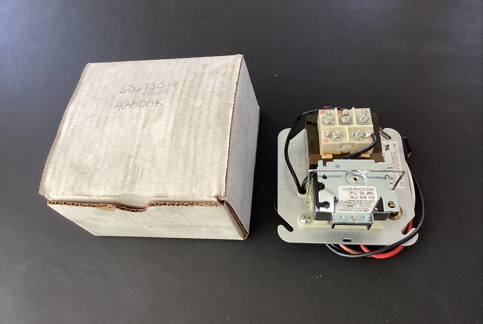 NEW OEM White-Rodgers 90-113 Transformer and Fan Relay Combination Free Ship