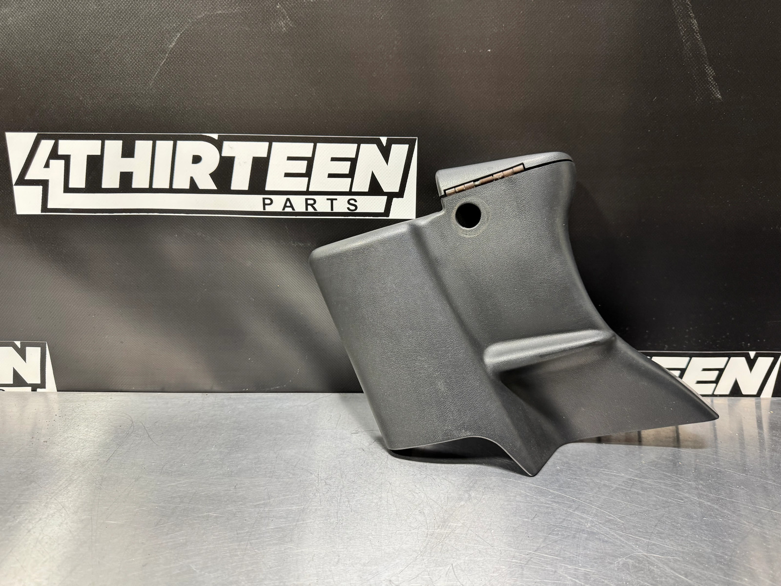 1997 - 2004 CORVETTE C5 OEM INT SEATBELT TRIM LH 10409217 #L134
