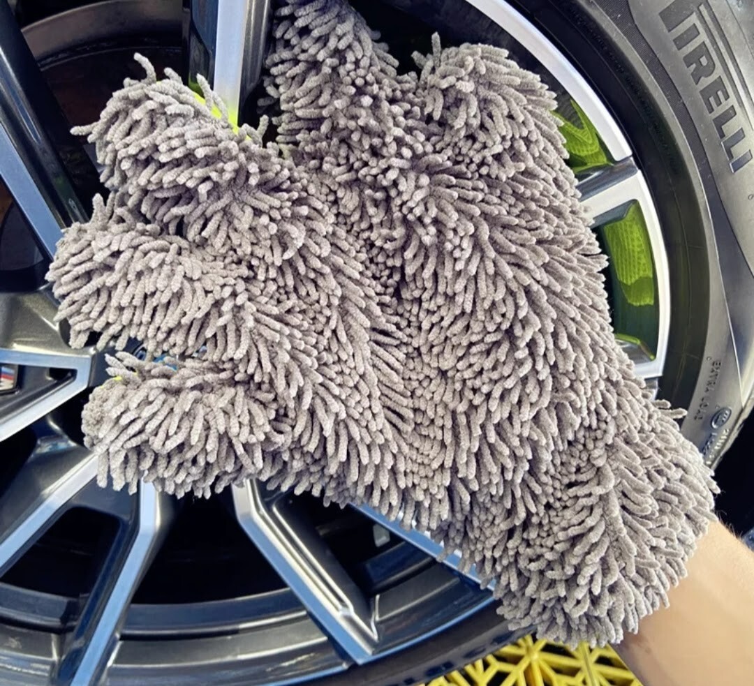 Microfibre Wheel Cleaning Glove 2 Sided Chenile