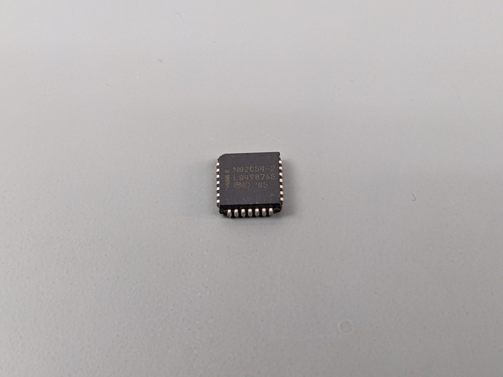 Intel N82C54-2 Programmable Interval Timer (PIT) IC (8254)