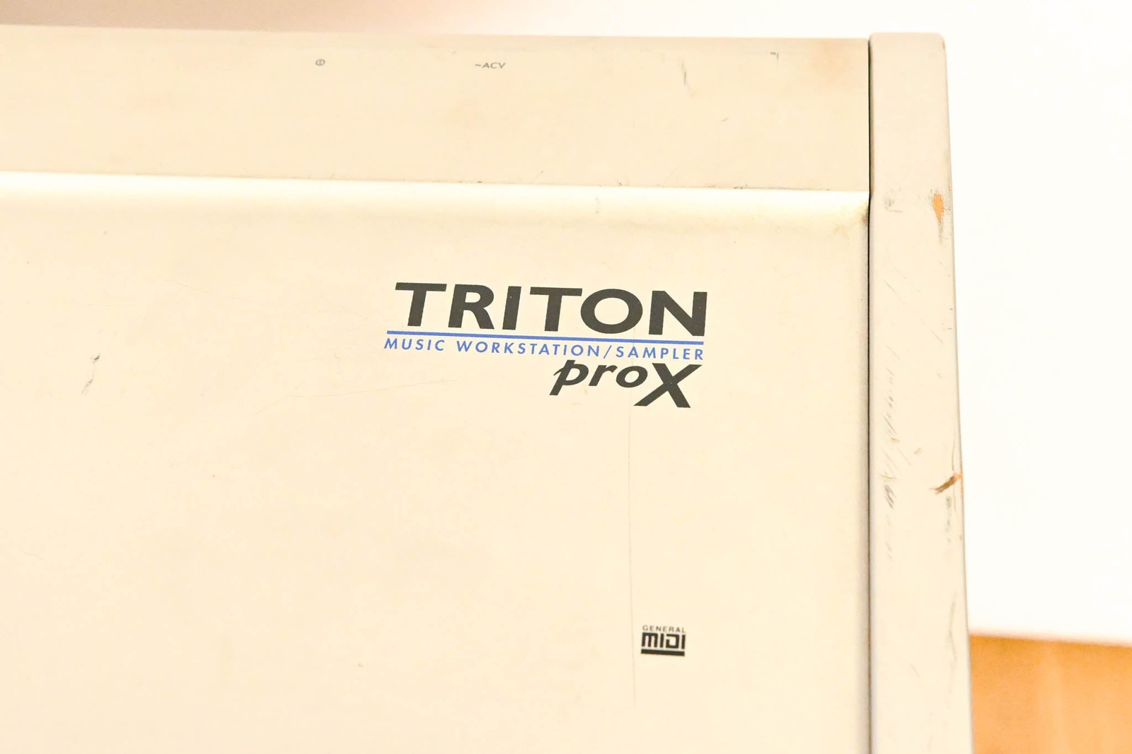 Korg Triton ProX 88-Key Digital Keyboard CG01Y4Y