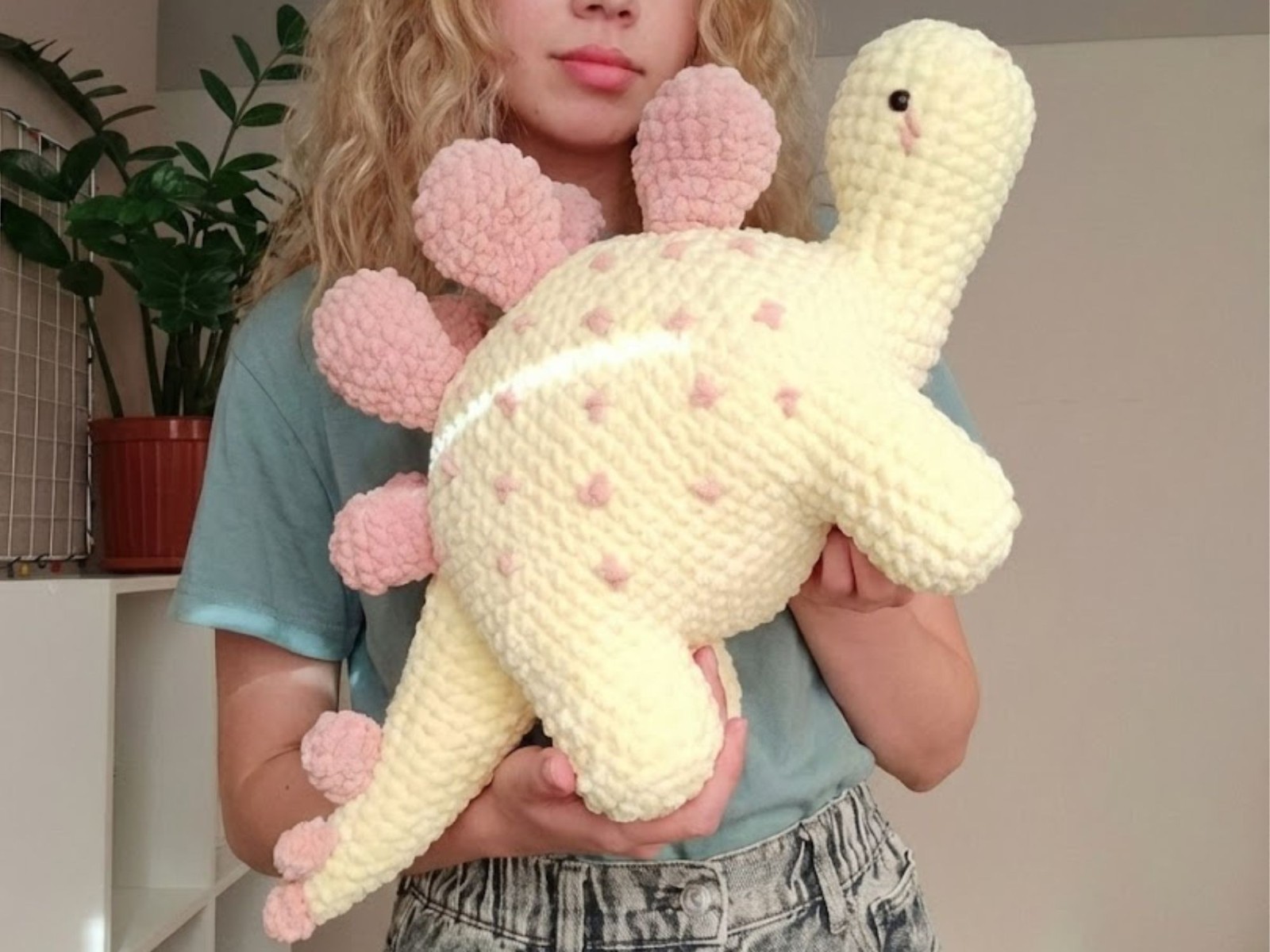 Stegosaurus Crochet Pattern | Dinosaur Amigurumi Plush | Beginner Tutorial