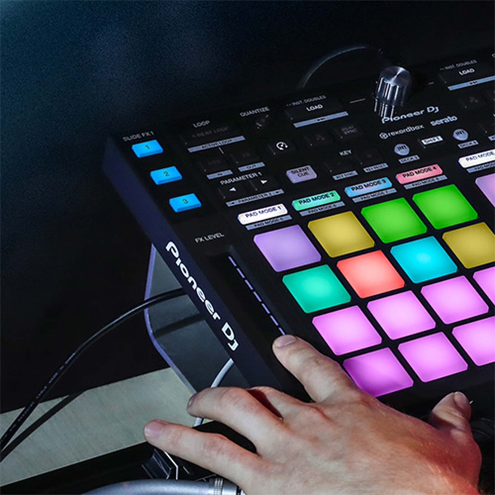 Pioneer DDJ-XP2 rekordbox Serato DJ DVS Performance Pad Surface Controller, Case