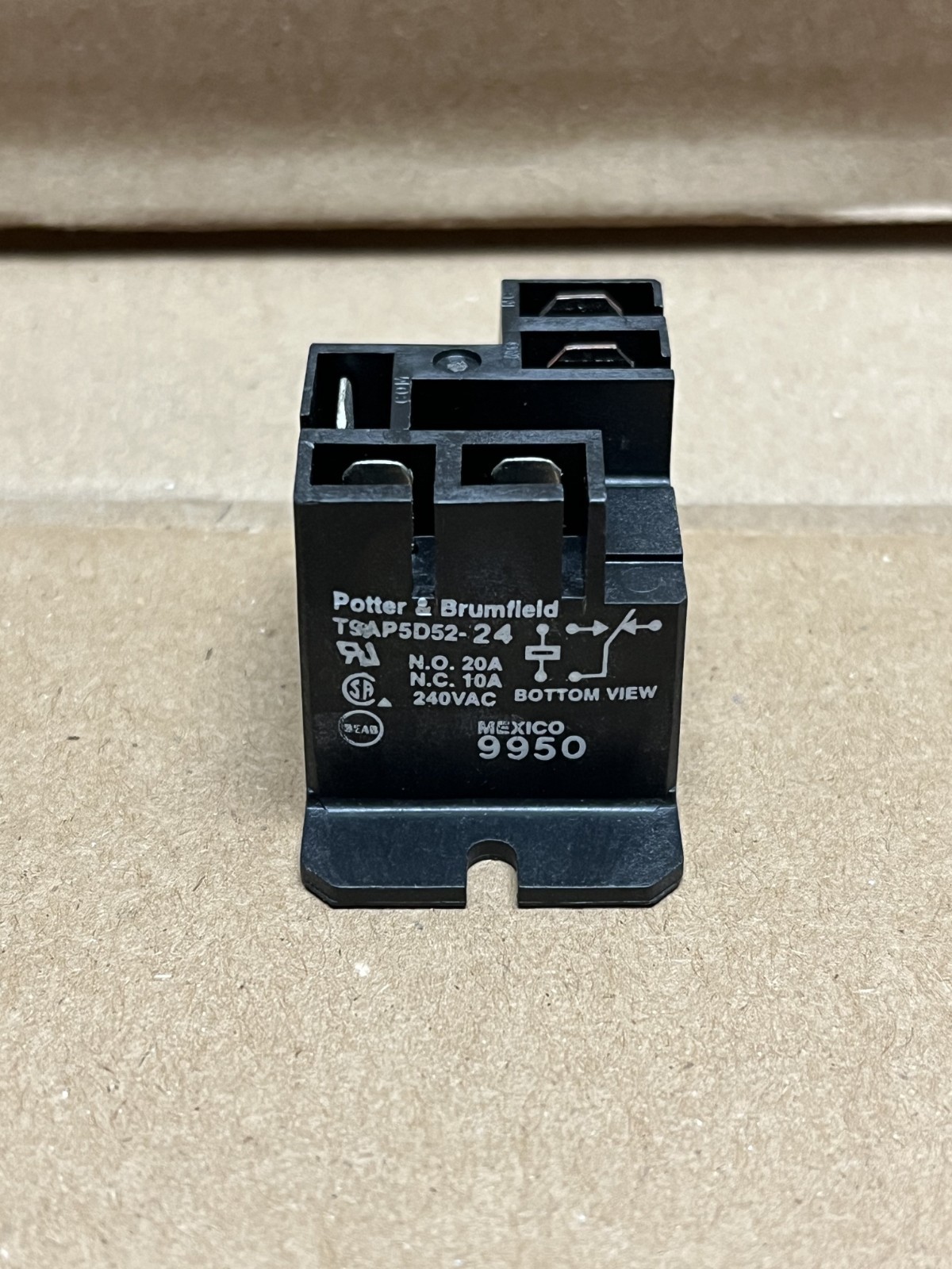 611521 Franke Relay 24V