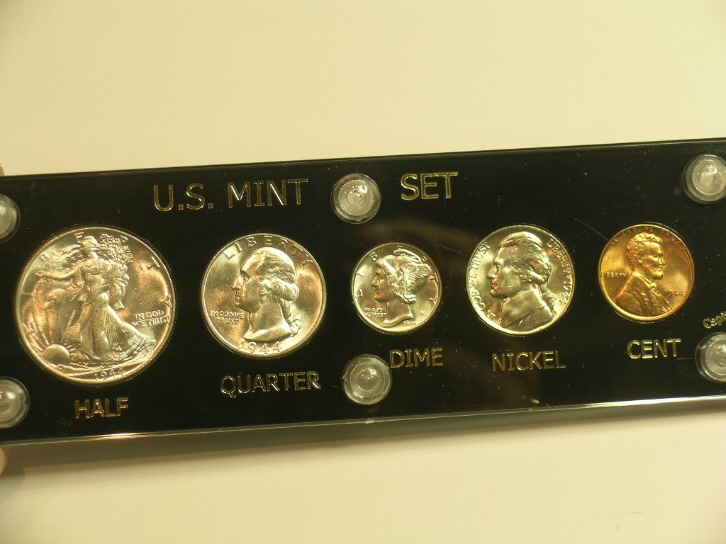 1944 Brilliant Uncirculated Coin Year Set - Capital Holder