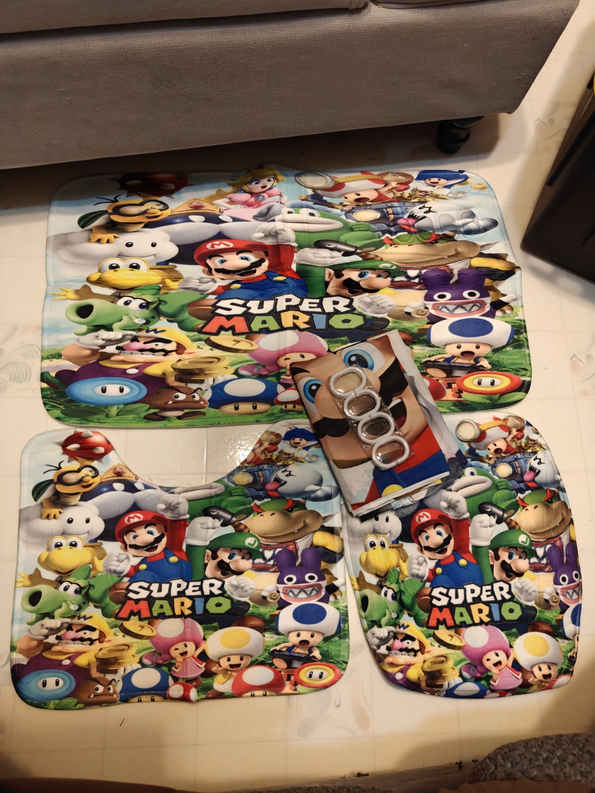 BR2- New Super Mario Brothers 4 Piece Bathroom Set- Curtain, Mats, Lid Cover
