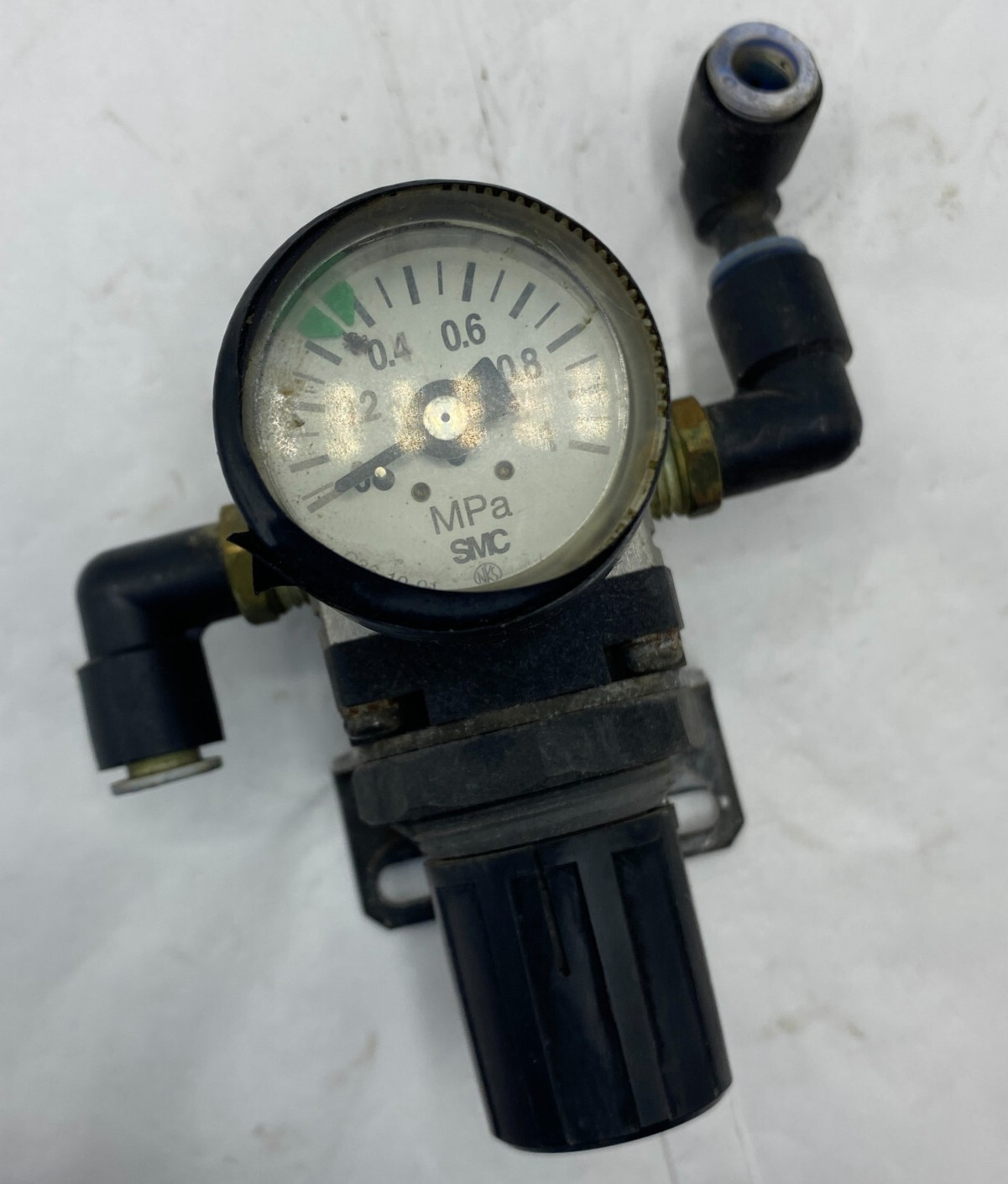 SMC AR2060-02BG Pneumatic Regulator G36-10-01