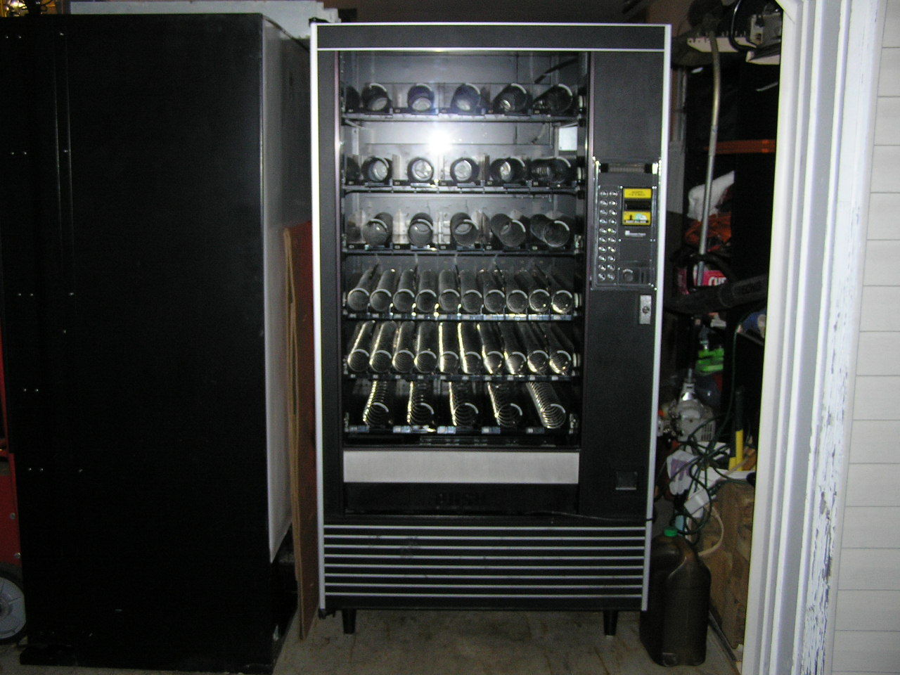 (AP) AUTOMATIC PRODUCTS 6600,7600,113 SNACK MACHINE CHIP TRAY & SELECTION HOLDER