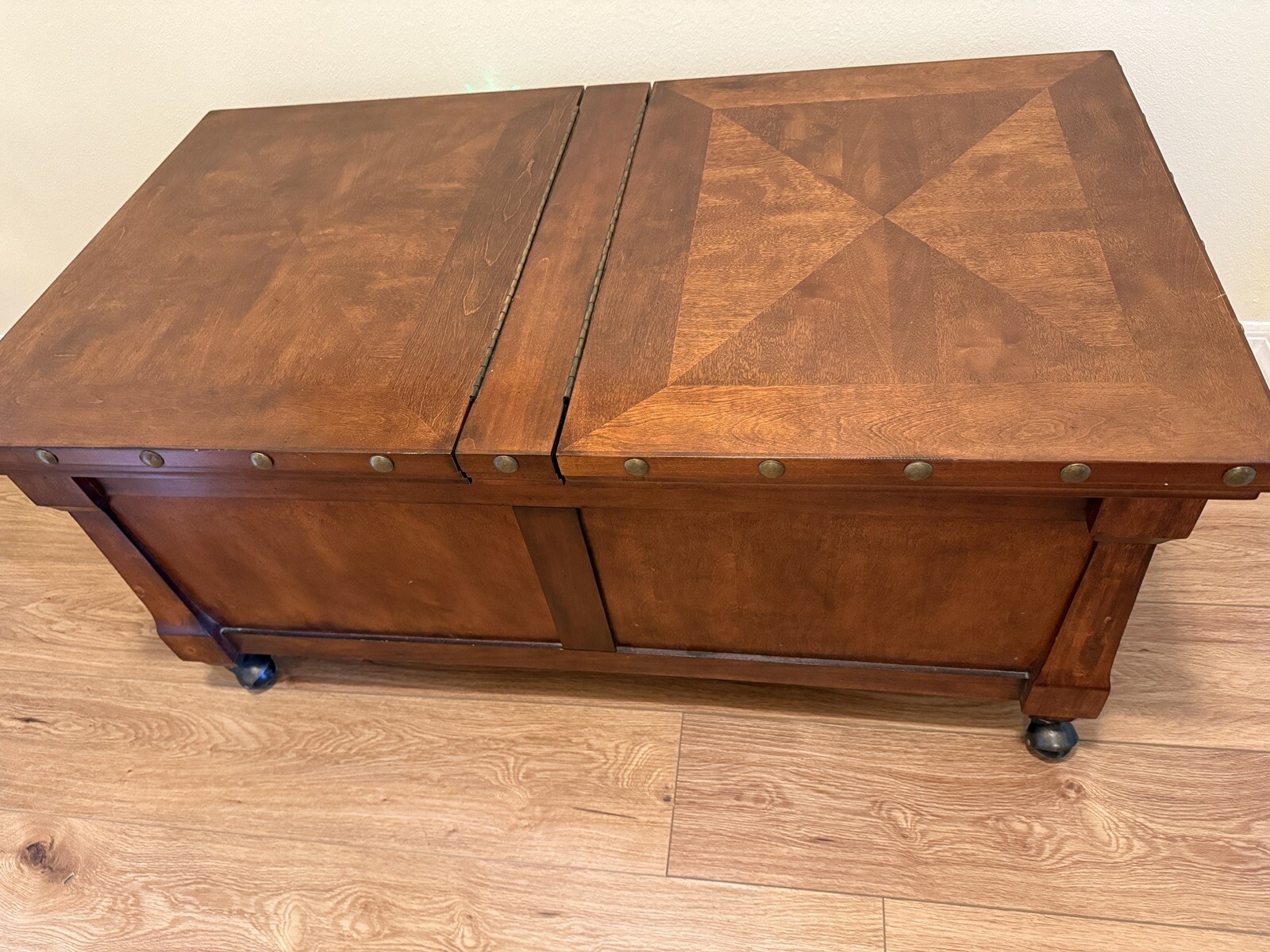 Mission Cherry solid wood blanket chest