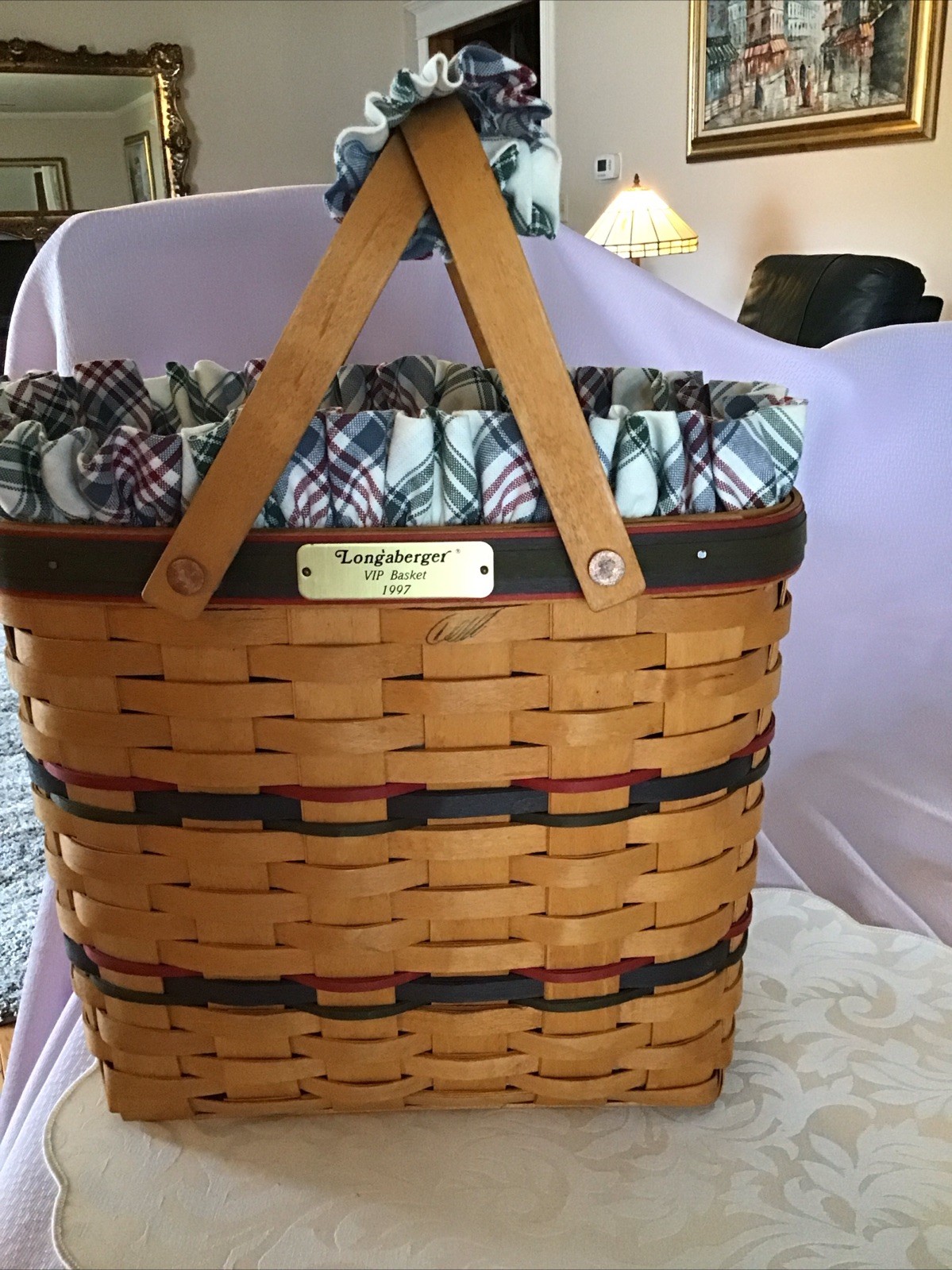 1997 VIP Basket Vintage In Showroom Condition Fabric on Handle And Protector