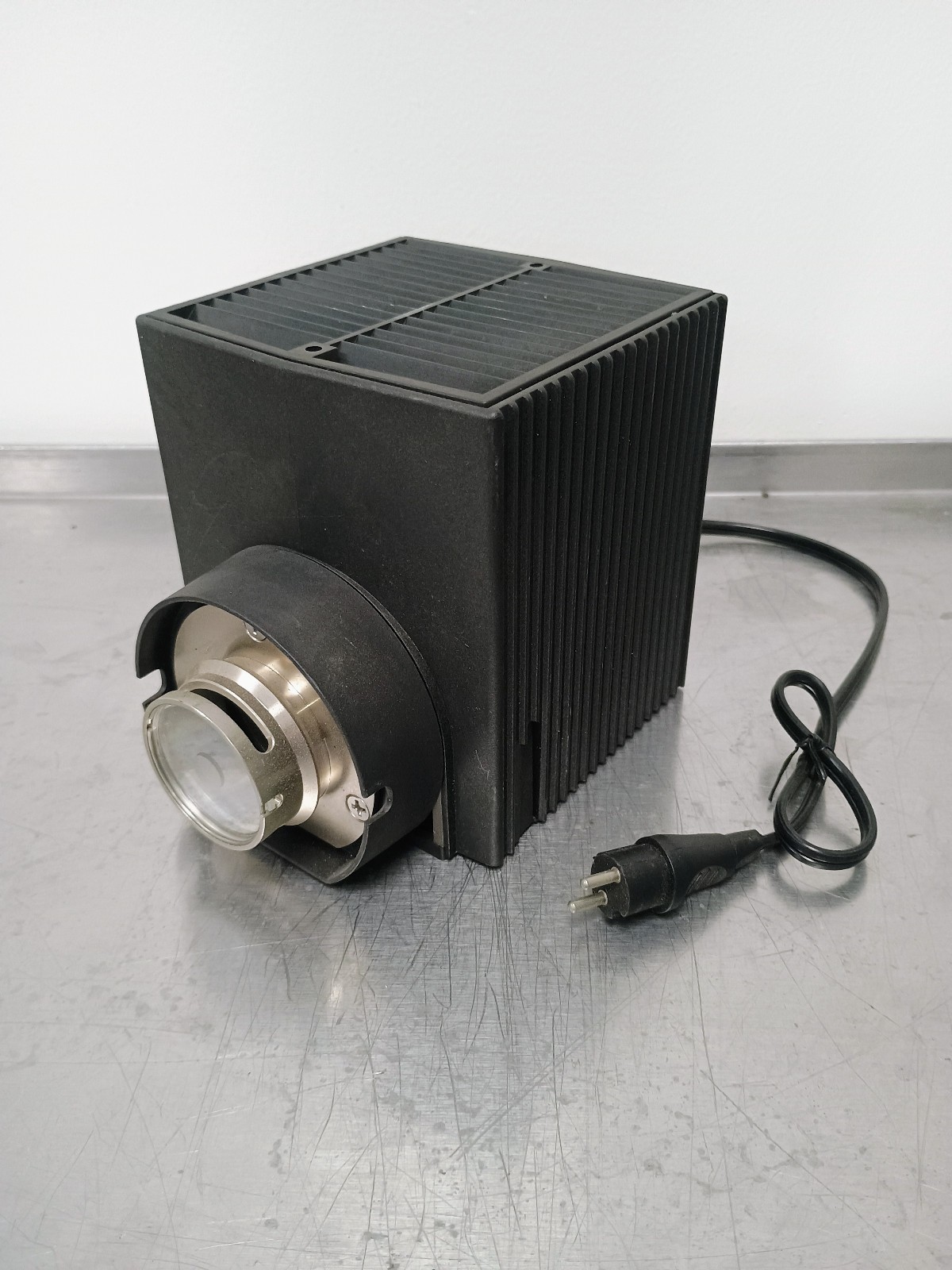 Leica 11504080 12V 100W Halogen Lamphouse Microscope Illuminator DM Series