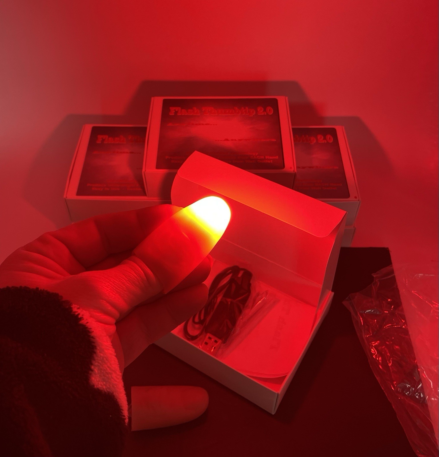Flash ThumbTip 2.0 Stage Magic Trick Prop Gimmick Light Illusion RED USB CHARGER