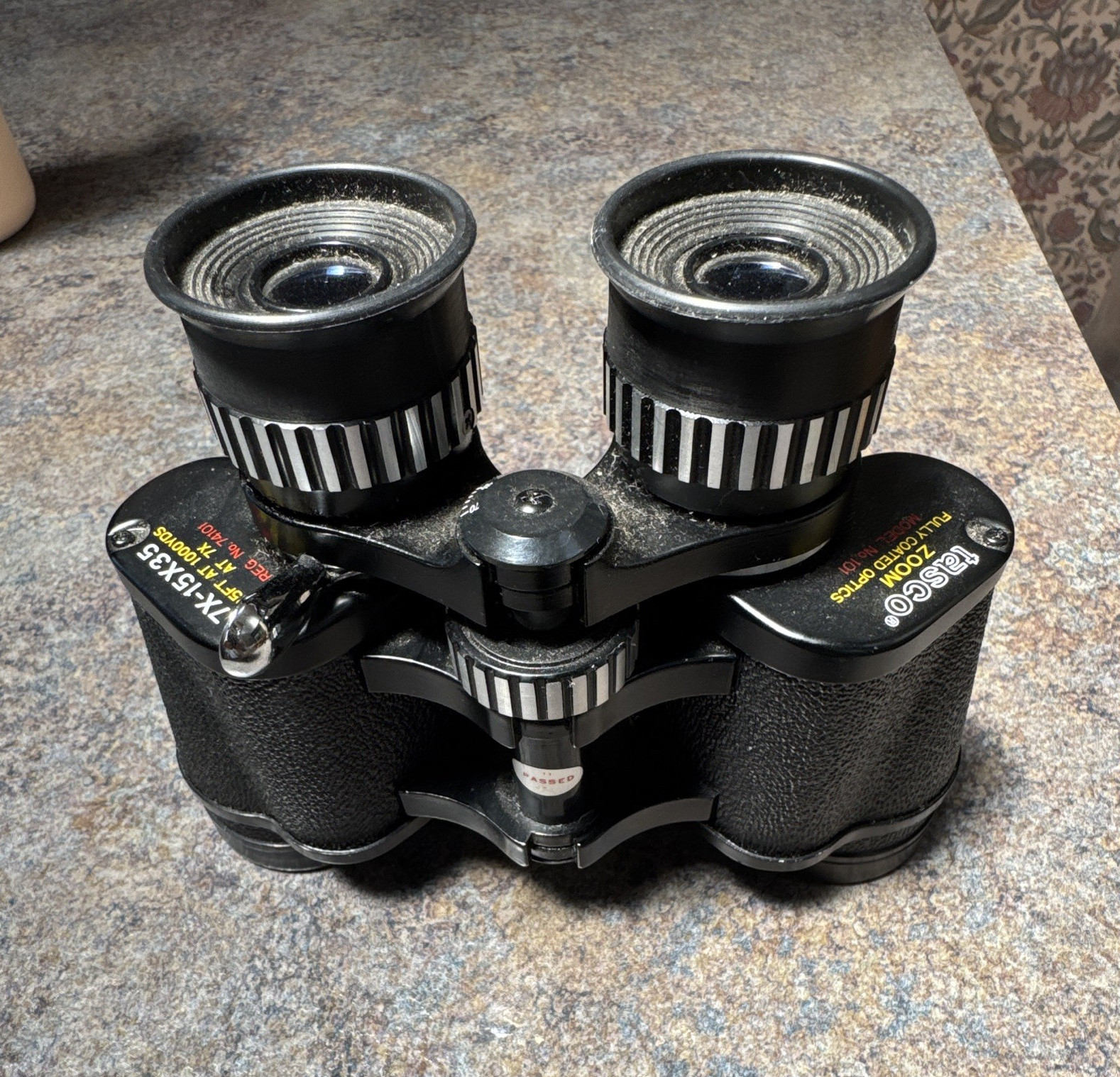 Tasco 15x35 Zoom Binoculars Coated Optics Porro Prism Compact Black
