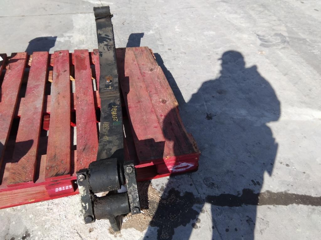 Replaces NA 2005 PETERBILT 379 FRONT LEAF SPRING , MN