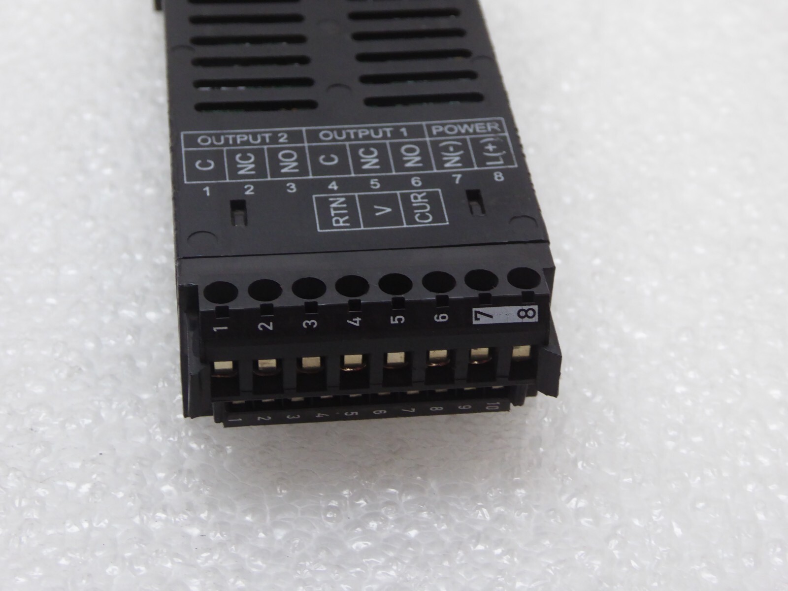 Omega CNi3243 Temperature Controller