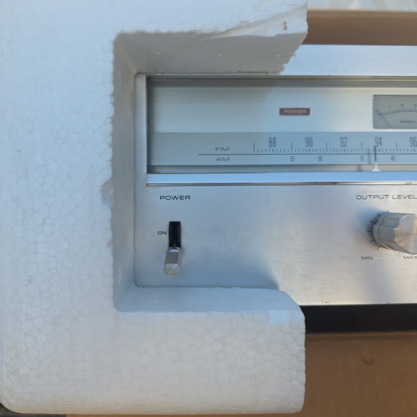 Vintage Pioneer Stereo Tuner Model TX-9500 in Original Box