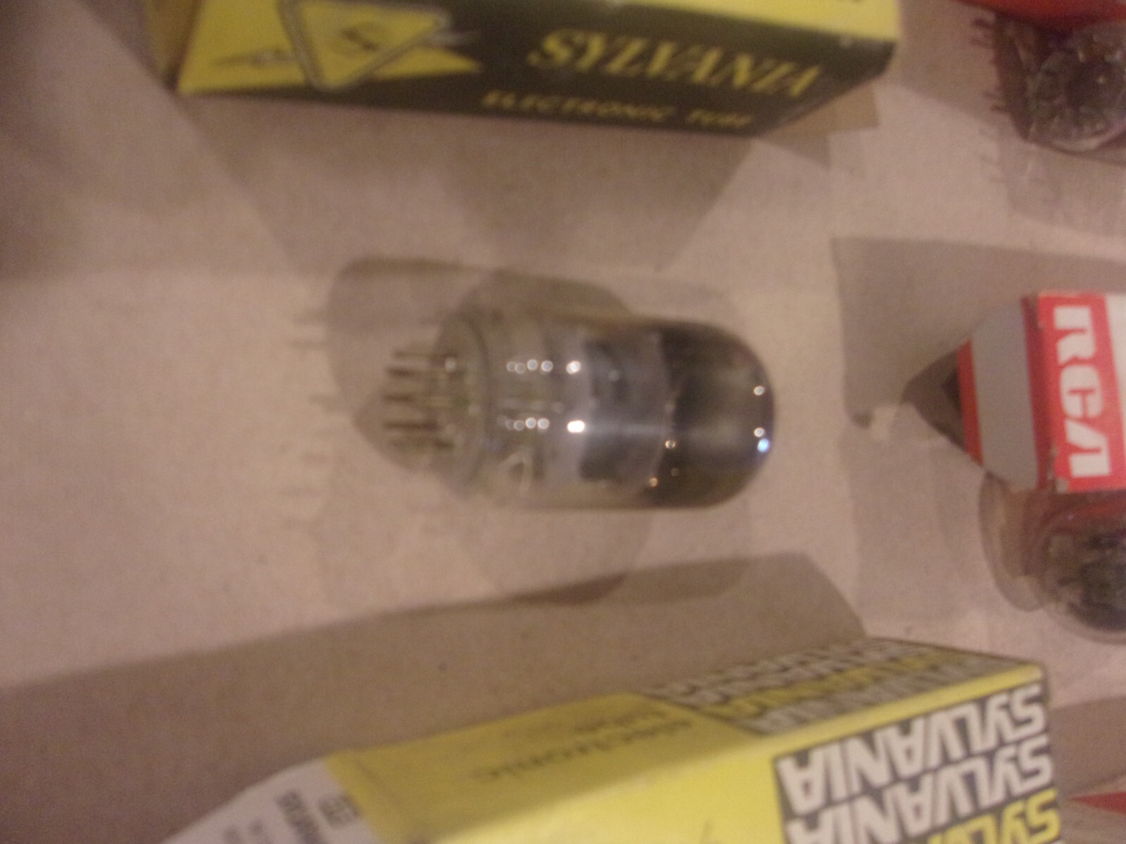 OEM SYLVANIA   VINTAGE ELECTRONIC TUBE 6LB8