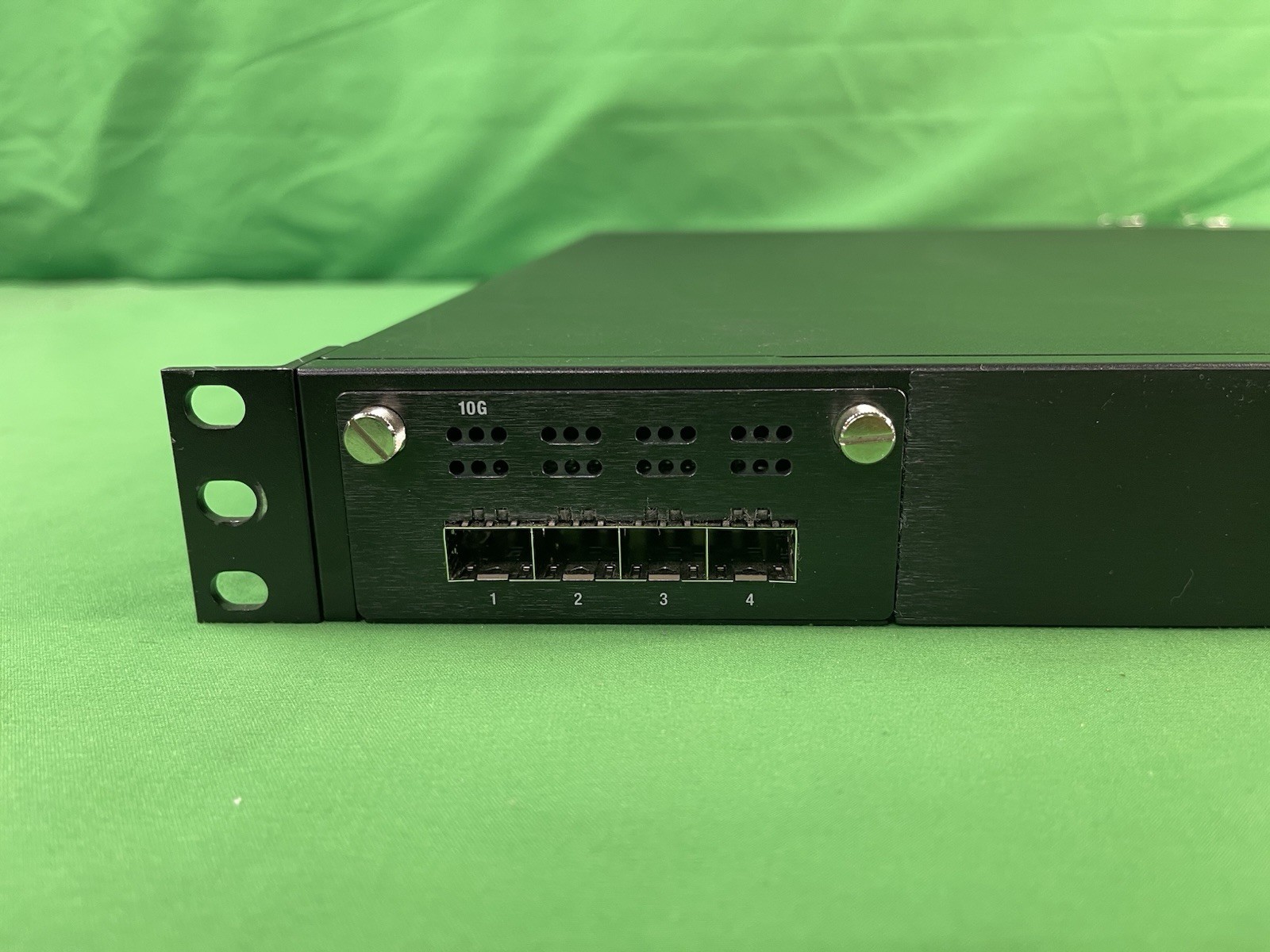 Check Point Quantum 6600 QM-1 Security Gateway Appliance | 16GB RAM *NO HDD*