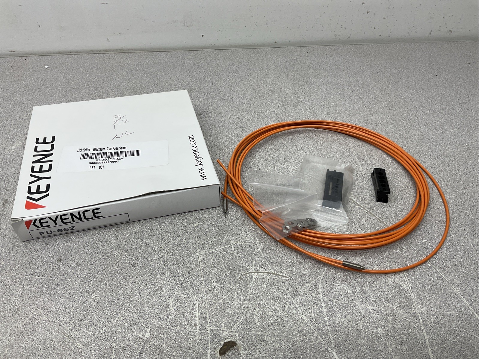 NEW Keyence FU-86Z Fiber Unit Thrubeam Type