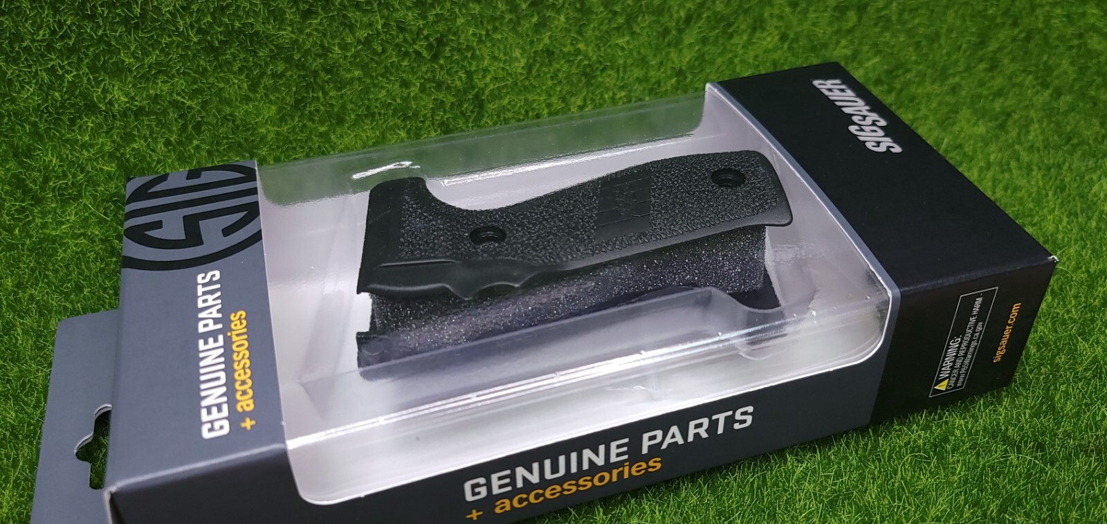 Sig Sauer P226 OEM Black Poly Grip Set Replacement w/ Screws - GRIP-226-BLKPOLY