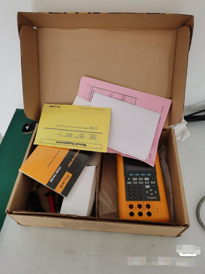 Fluke 741B  DPC Documenting Process Calibrator NEW