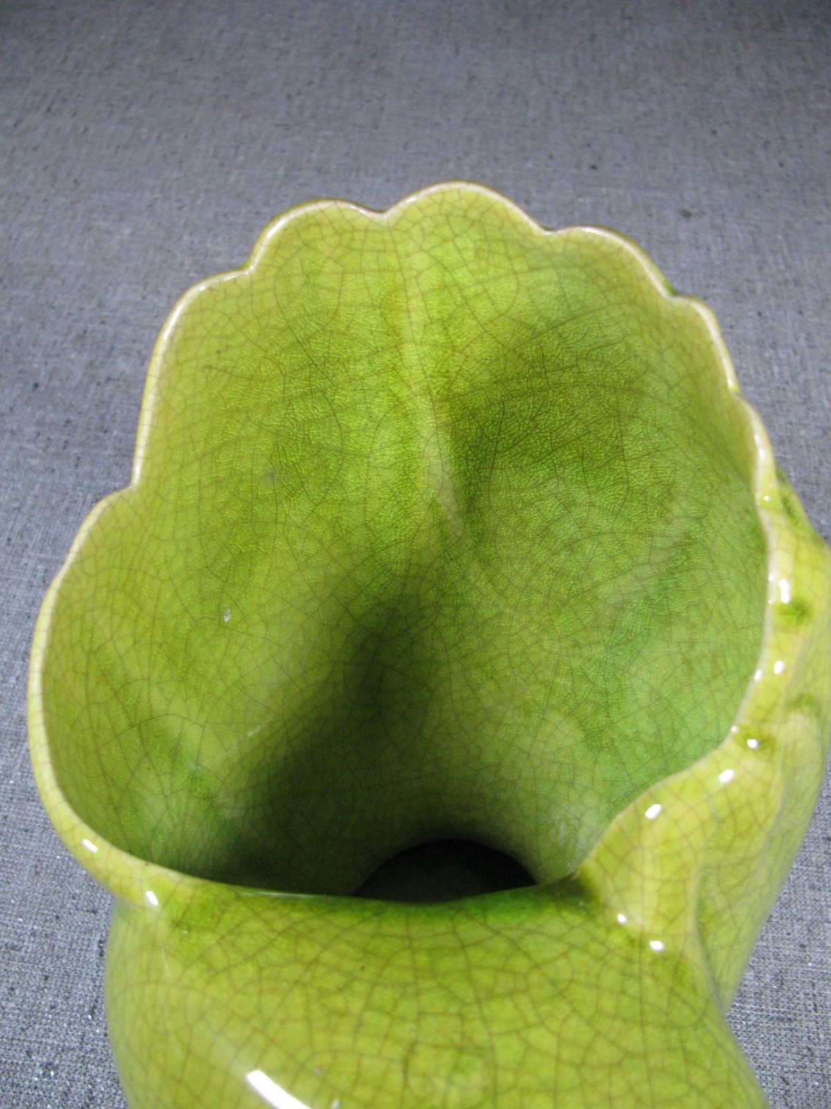 Boksburg East Pottery ? Lucia Ware Shell Shaped Planter Vase Green Crackle Glaze