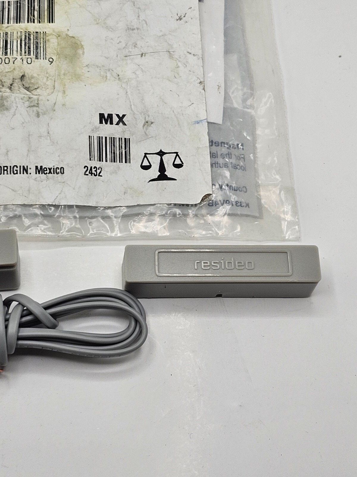 Resideo 4939SN-GY Honeywell Home V-Plex Surface Mount Contact With Cover Grey