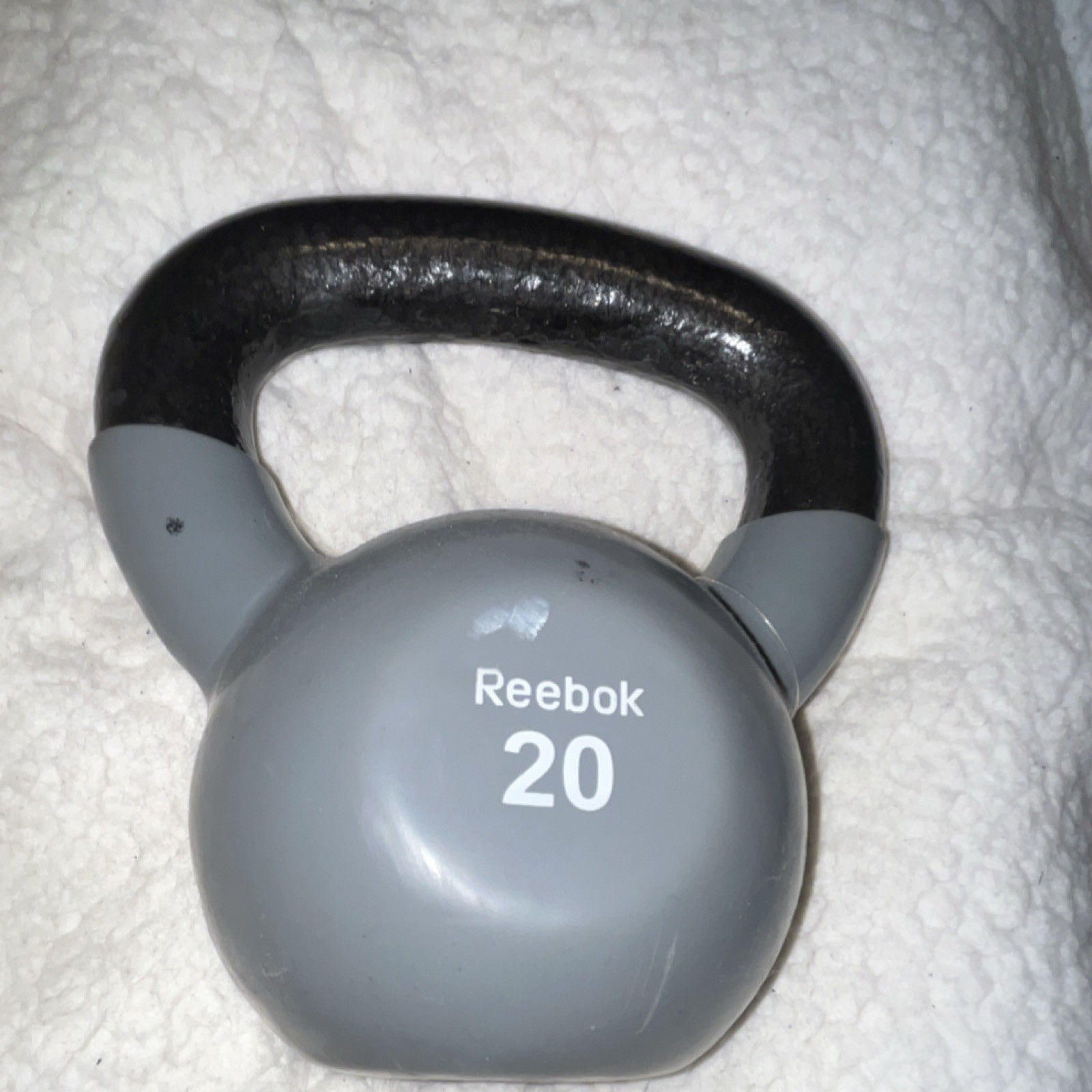 Reebok 20 lb Gray Kettlebell Ergonomic Handle Vinyl Cast Iron