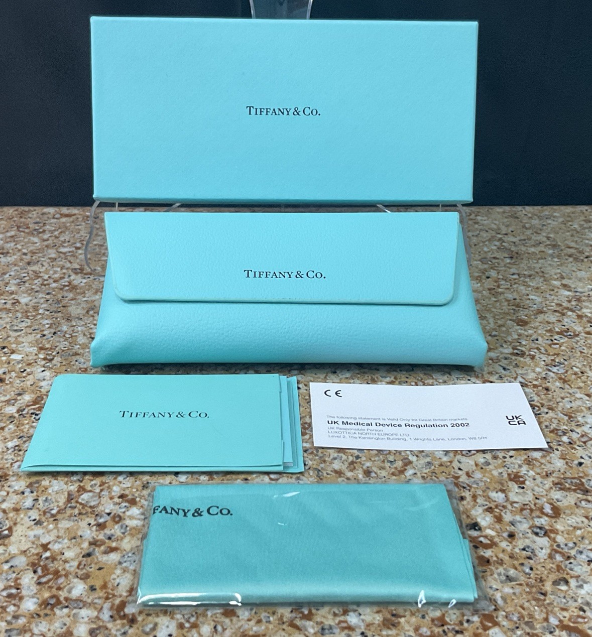 Empty Tiffany & Co Sunglasses/Eyeglasses Magnetic Case Cleaning Cloth & Box/Teal