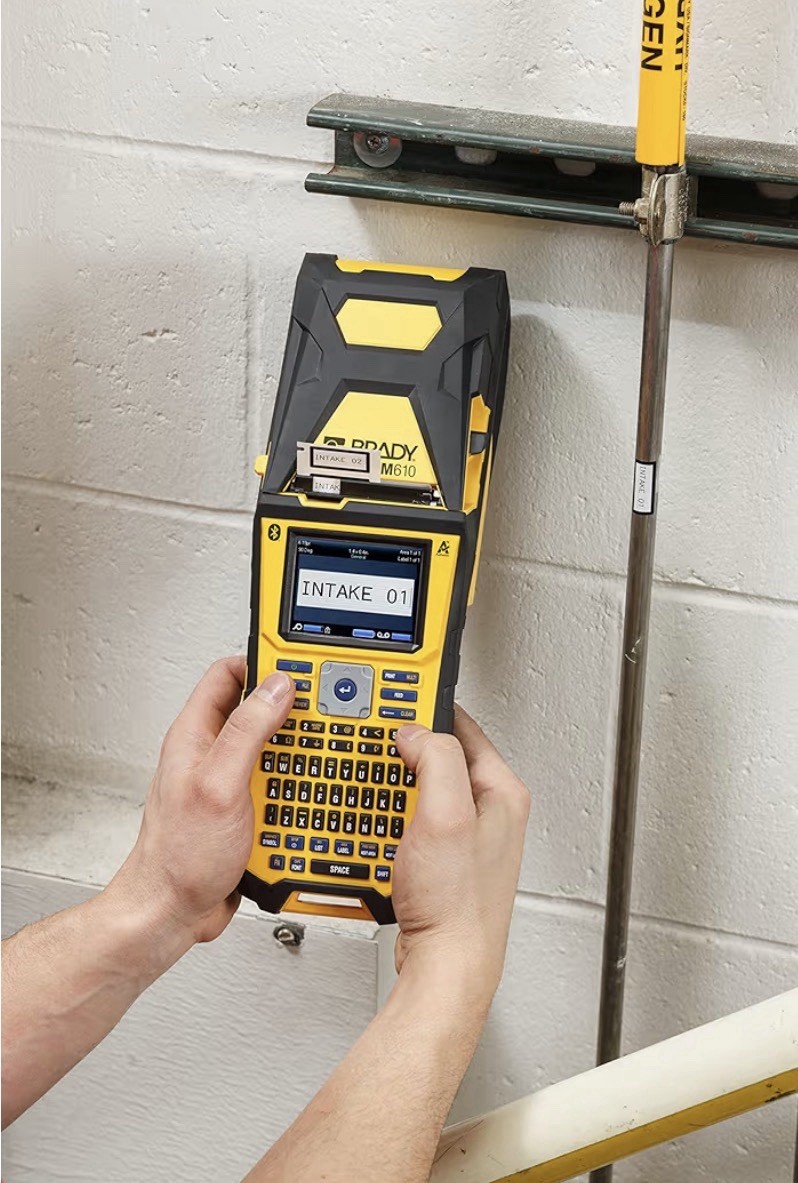Brady M610 Handheld Label Maker with Hard Case, 2" Tape M610-B-Kit