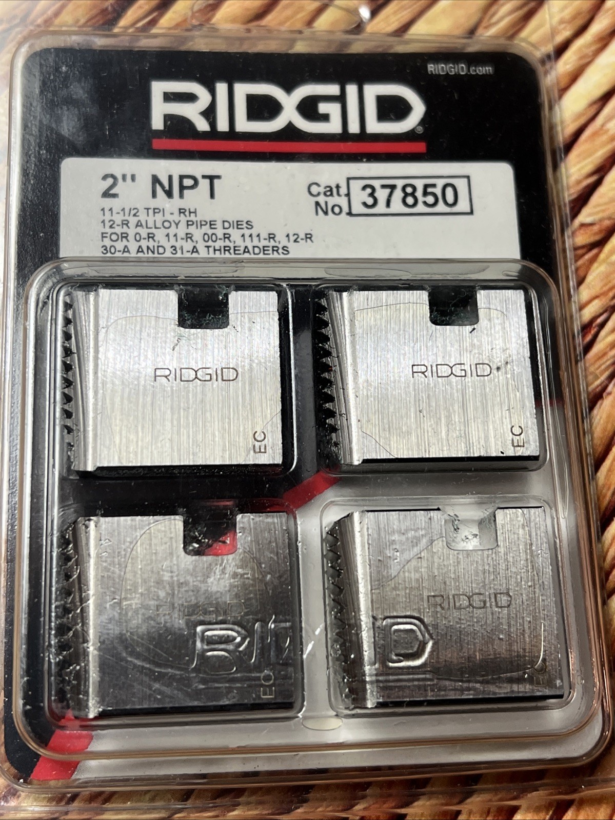 Ridgid 37850 12-R 2" NPT Alloy Right Hand Pipe Threading Dies