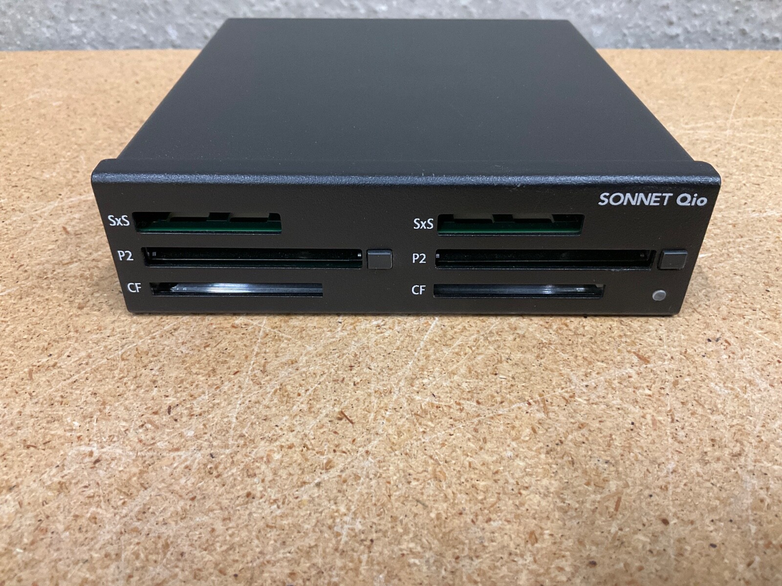 Sonnet Qio Universal Memory Card Media Reader